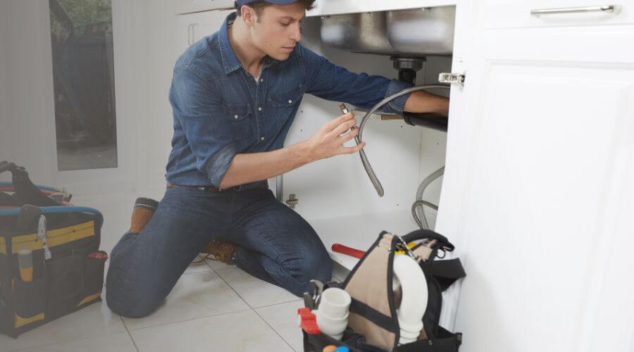 Expert burst pipe repair services in Plaza, ND